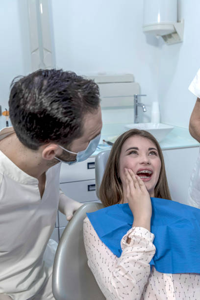 Best Emergency Tooth Extraction in Thedral City, CA